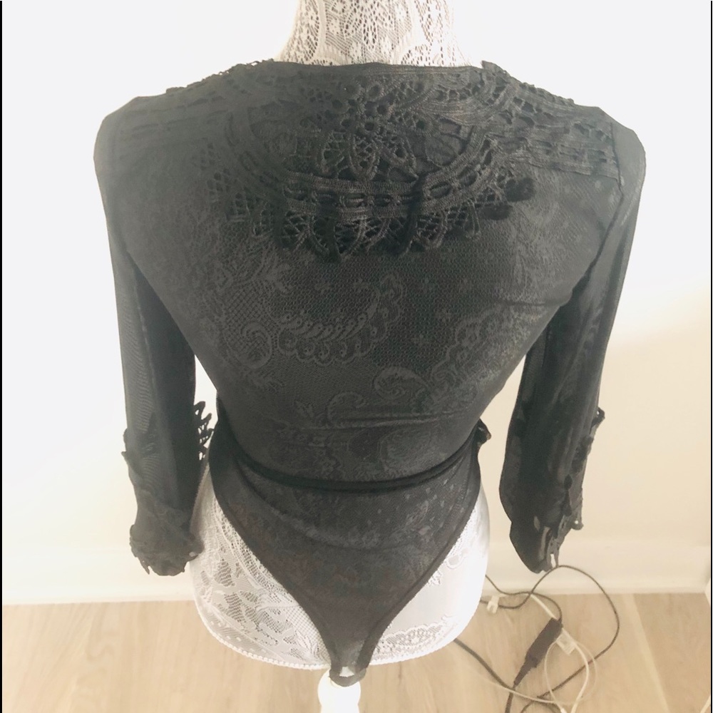Black Mesh Laced Embroidery Bodysuit - Picture 4 of 7
